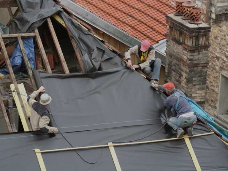 leaking roof repairs wollongong