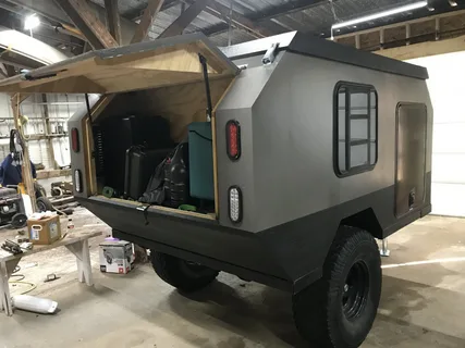 Off road box trailer